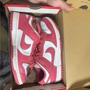 Nike Low-Top Sneakers in Pink and White